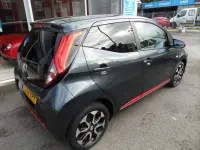 Begagnad Toyota Aygo Trend 72 HK (52 kW) 2019 Grå Halvkombi