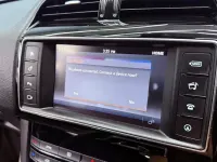 Used Jaguar F-Pace Prestige 180 HP (132 kW) 2017 White SUV