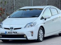 Used Toyota Prius 136 HP (100 kW) 2020 White Hatchback