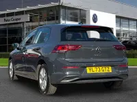 Usado VW Golf VIII Life 130 CV (95 kW) 2024 Gris Utilitario