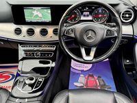 Begagnad Mercedes E220 SE 2018 Vit Kombi