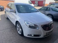 Used Vauxhall Insignia SRi 160 HP (117 kW) 2011 White Estate