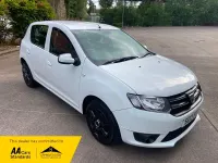 Used Dacia Sandero Lauréate 90 HP (66 kW) 2013 White Hatchback