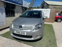 Używany Toyota Auris SR 2010 Srebrny Hatchback