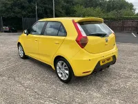 Used MG MG3 106 HP (77 kW) 2018 Yellow Hatchback