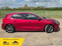 Used Ford Focus ST-Line 125 HP (91 kW) 2018 Red Hatchback
