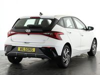 Used Hyundai i20 Advanced 90 HP (66 kW) 2024 White Hatchback