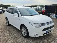 Used Mitsubishi Outlander P-HEV 2014 White Estate