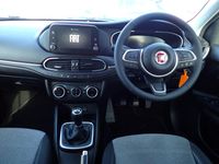 Usado Fiat Tipo Cross 100 HP (73 kW) 2023 Cinzento Citadino
