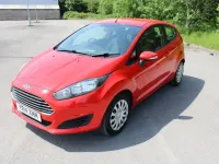 Usado Ford Fiesta Style 82 HP (60 kW) 2014 Vermelho Citadino