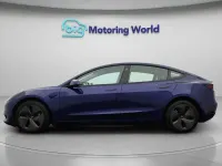 Używany Tesla Model 3 Standard Range Plus 177 kW (241 KM) 2022 Sedan/Limuzyna