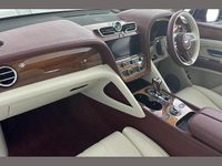 Used Bentley Bentayga Mulliner 541 HP (397 kW) 2021 Red SUV