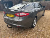 Usado Ford Mondeo Titanium 150 HP (110 kW) 2016 Cinzento Citadino