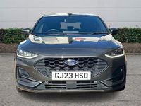 Second-hand Ford Focus ST-Line X 125 CP (91 kW) 2023 Gri Hatchback