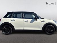 Used Mini Cooper Classic 134 HP (98 kW) 2022 White Hatchback