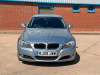 Used BMW 318 2009 Blue Sedan