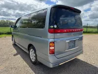 Usado Nissan Elgrand 2005 Azul Monovolumen
