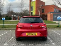 Used Seat Leon SE Dynamic 2019 Red Hatchback
