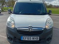 Second-hand Vauxhall Combo 90 CP (66 kW) 2015 Alb Monovolum