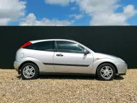 Used Ford Focus Zetec 100 HP (73 kW) 1999 Silver Hatchback