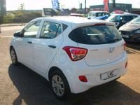 Used Hyundai i10 67 HP (49 kW) 2014 White Hatchback