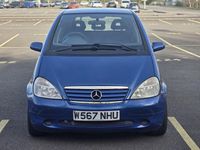 Begagnad Mercedes A160 Elegance 2000 Blå Halvkombi