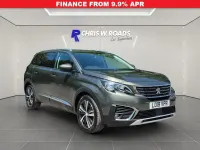Usado Peugeot 5008 Allure 130 HP (95 kW) 2019 Cinzento SUV