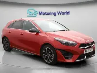 Usado Kia Ceed GT-Line 138 HP (101 kW) 2025 Vermelho Citadino