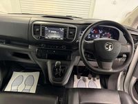 Used Vauxhall Vivaro S 120 HP (88 kW) 2020 White MPV