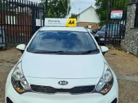 Używany Kia Rio 75 KM (55 kW) 2012 Biały Hatchback