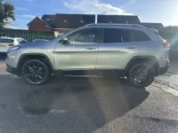 Begagnad Jeep Cherokee Limited 200 HK (147 kW) 2015 Grå SUV