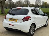 Used Peugeot 208 Allure 2018 White Hatchback