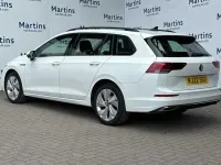 Used VW Golf VIII Style 147 HP (108 kW) 2022 White Estate