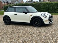 Usado Mini ONE Hatch 102 CV (75 kW) 2016 Blanco Utilitario
