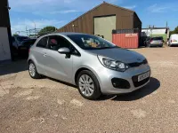 Used Kia Rio 109 HP (80 kW) 2013 Silver Hatchback