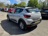 Begagnad Dacia Sandero Expression 2023 Grå Halvkombi