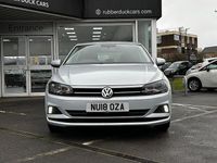 Used VW Polo SE 95 HP (69 kW) 2018 Silver Hatchback
