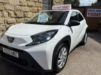 Used Toyota Aygo X PURE 72 HP (52 kW) 2023 White SUV