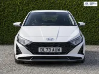 Used Hyundai i20 Advanced 100 HP (73 kW) 2023 White Hatchback