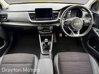 Used Kia Stonic GT-Line S 118 HP (86 kW) 2023 Yellow SUV
