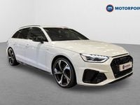 Begagnad Audi A4 Black Edition 2023 Vit Kombi