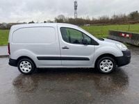 Used Peugeot Partner 97 HP (71 kW) 2017 Silver MPV