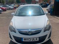 Used Vauxhall Corsa 83 HP (61 kW) 2013 White Hatchback