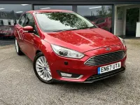 Begagnad Ford Focus Titanium X 2018 Röd Halvkombi
