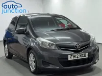Used Toyota Yaris 99 HP (72 kW) 2012 Grey Hatchback