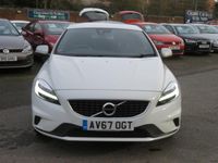 Used Volvo V40 R-Design 122 HP (89 kW) 2017 White Hatchback