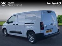 New Toyota Proace 120 HP (88 kW) 2025 White MPV