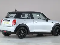 Używany Mini Cooper Hatch 136 KM (100 kW) 2018 Srebrny Hatchback