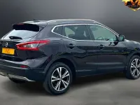 Used Nissan Qashqai N-Connecta 116 HP (85 kW) 2017 Black SUV