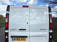 Used Renault Trafic Business 2017 White MPV